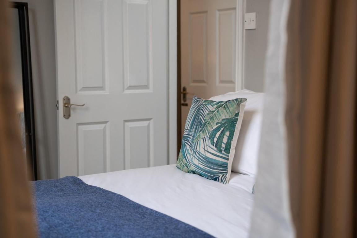 Perfectly Located Central Chester Town House -2Br Екстер'єр фото