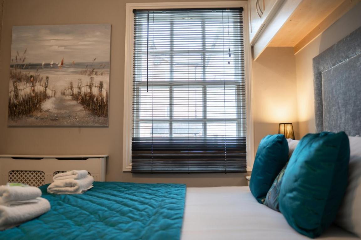 Perfectly Located Central Chester Town House -2Br Екстер'єр фото