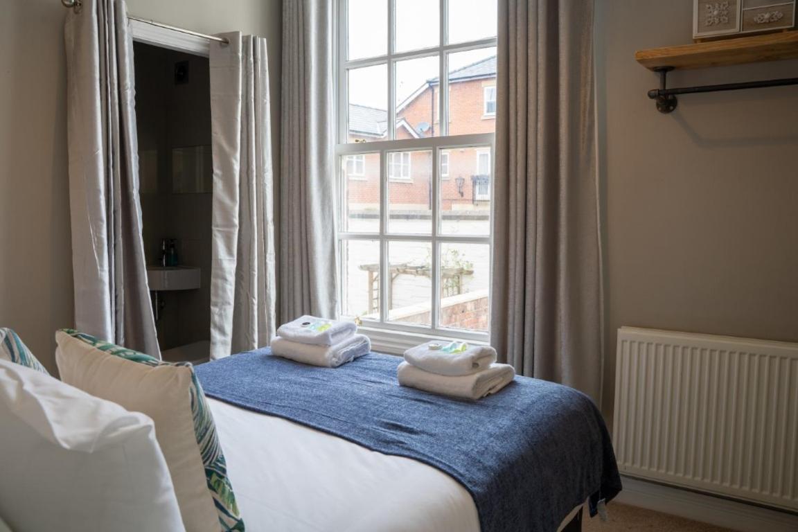 Perfectly Located Central Chester Town House -2Br Екстер'єр фото