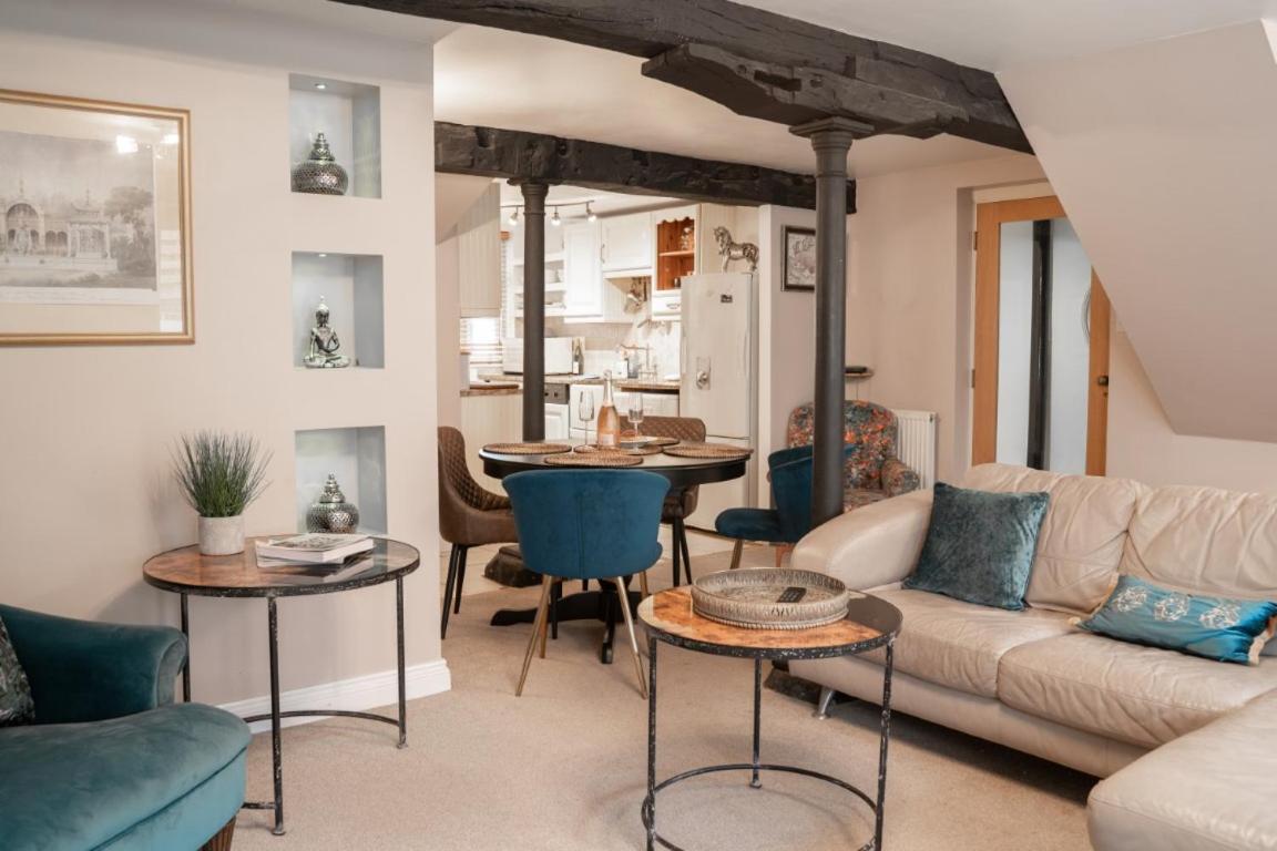 Perfectly Located Central Chester Town House -2Br Екстер'єр фото