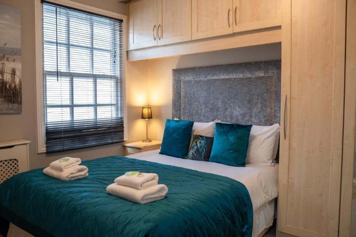 Perfectly Located Central Chester Town House -2Br Екстер'єр фото